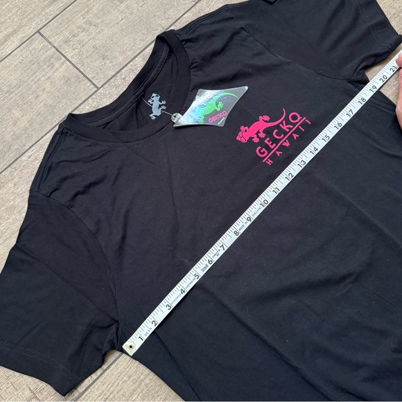 Gecko Hawaii “Burger and Flies” T-Shirt - Picture 4 of 8